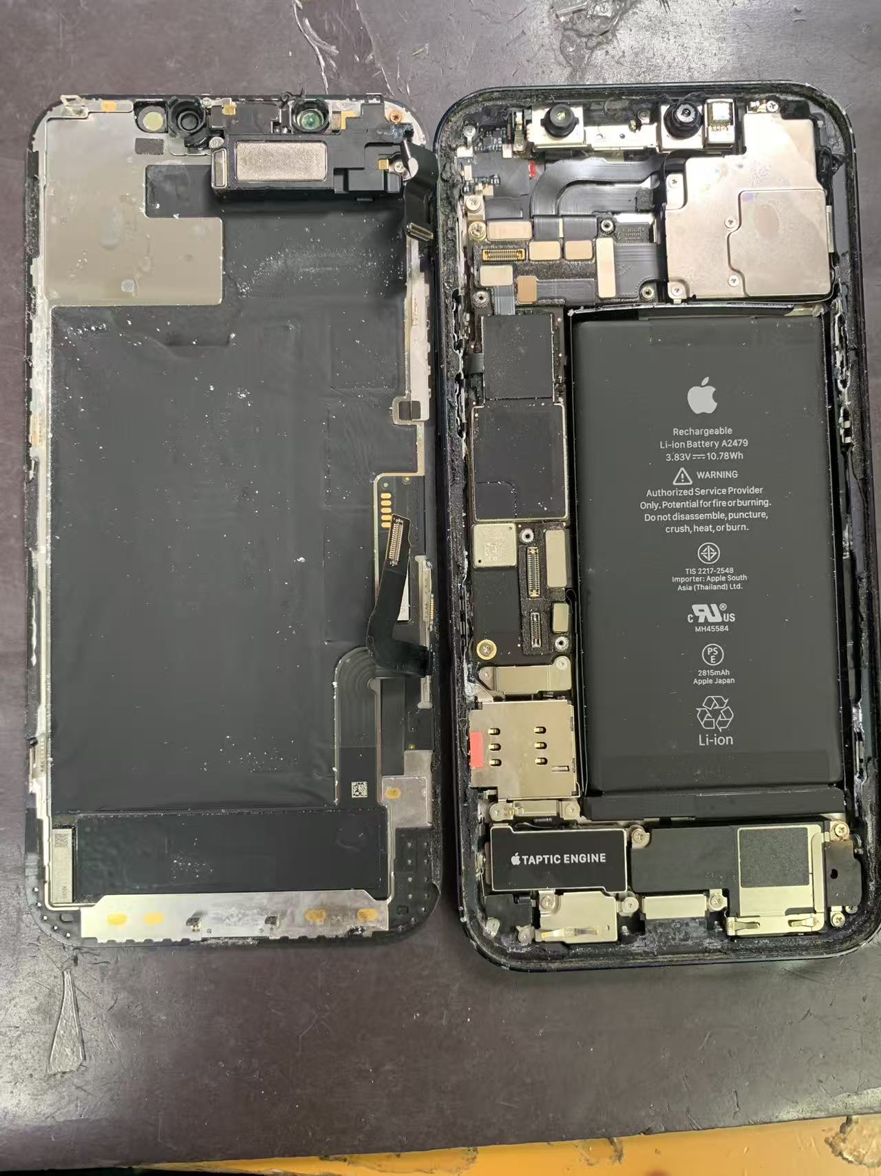 1778664332174474.jpg iPhone12水没修理.jpg