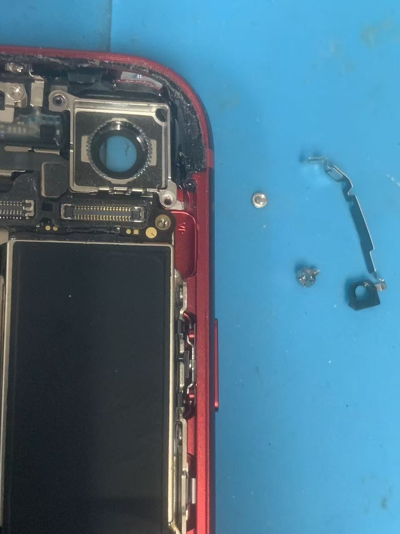 1779258229341822.jpg iphone-se3-nfc-antenna-damage-osaka.jpg.jpg
