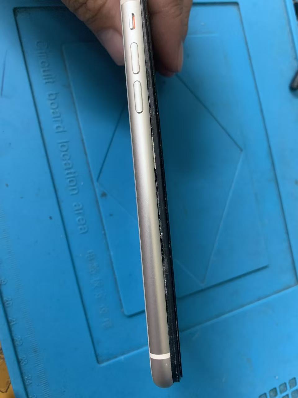 1780296592728027.jpg iphone11-battery-replacement-battery-repair-osaka-namba-nipponbashi (2).jpg