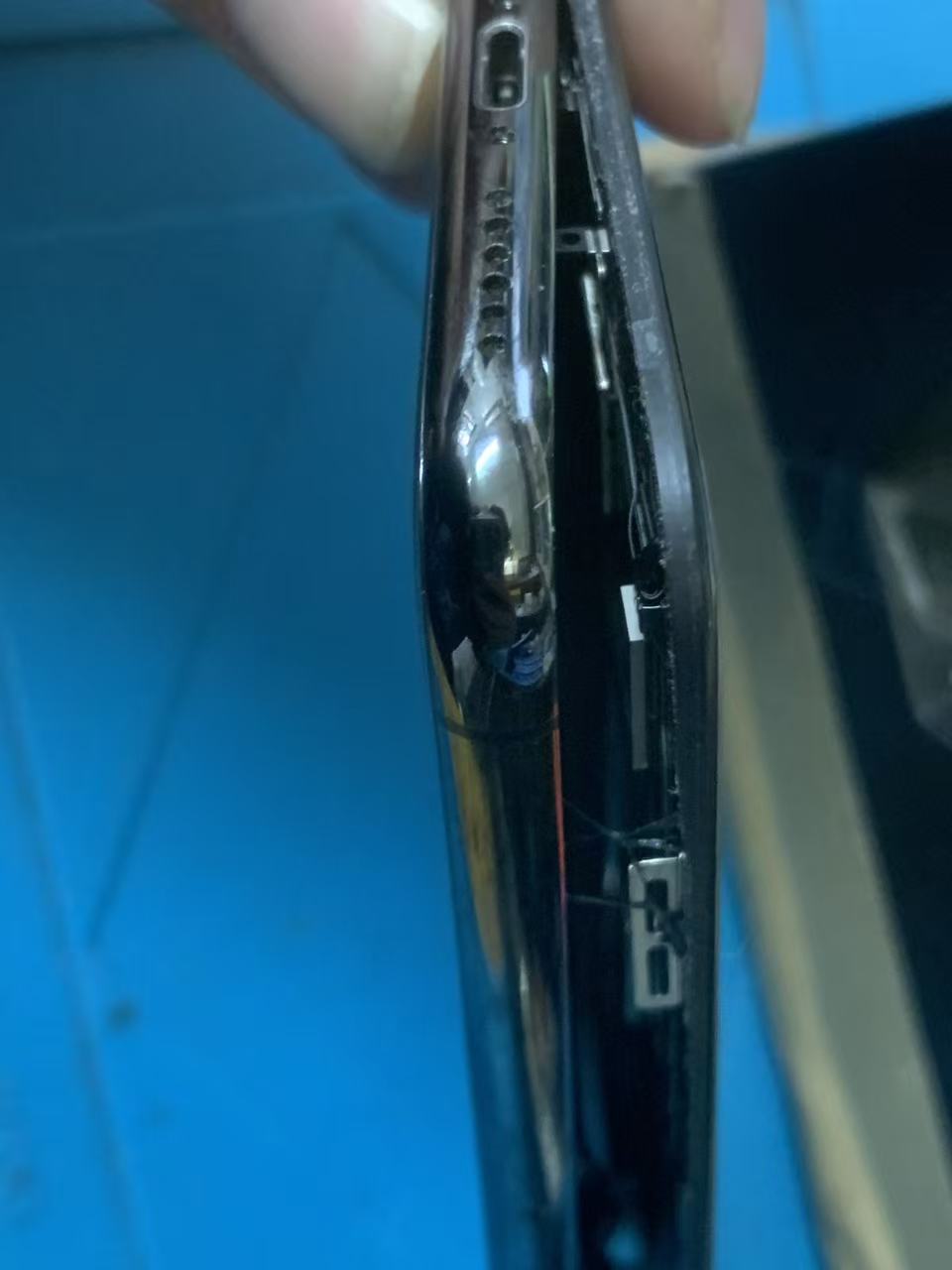 1780304436690129.jpg iphonex-battery-expansion-repair-report-osaka (2).jpg