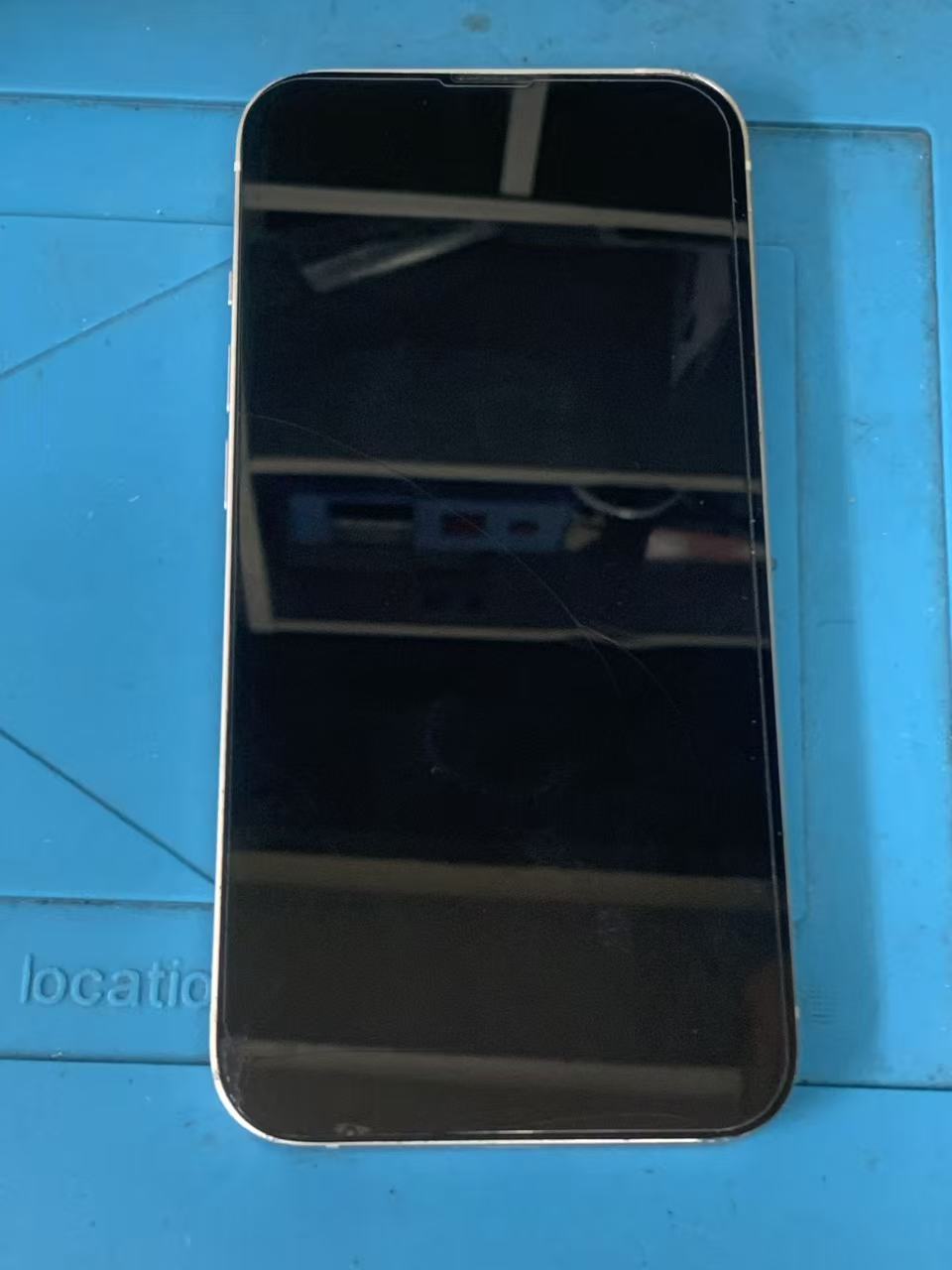 1780392585155904.jpg iphone13-lcd-panel-replacement-repair-report-osaka-namba (1).jpg