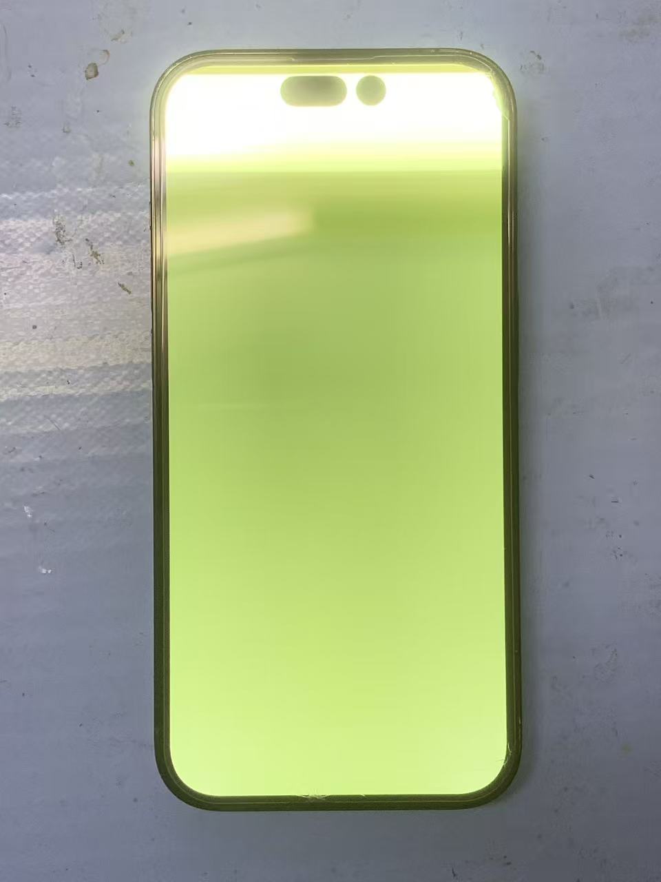 iphone14pro-liquid-crystal-repair-green-screen-display-failure-osaka-namba (2).jpg