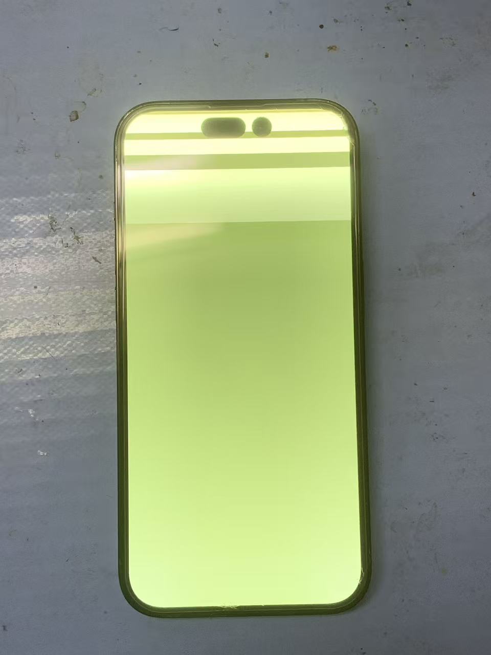iphone14pro-liquid-crystal-repair-green-screen-display-failure-osaka-namba (3).jpg