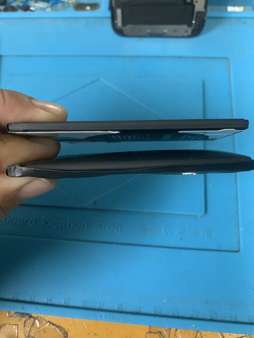 1780815768572165.jpg iphone12-battery-repair-osaka-namba (12).jpg