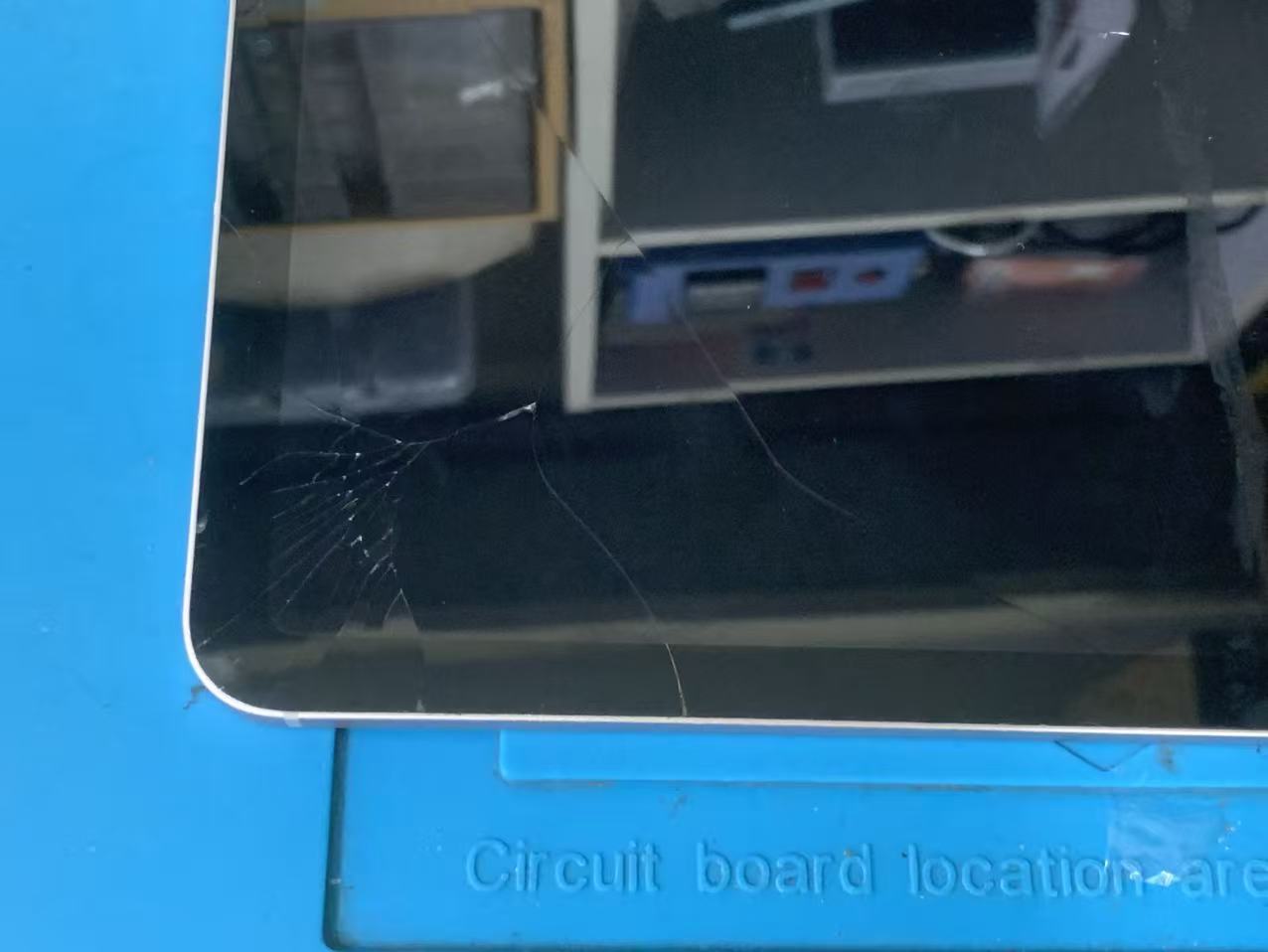 ipad-air4-touch-panel-exchange-repair-report-osaka-namba-japan (7).jpg