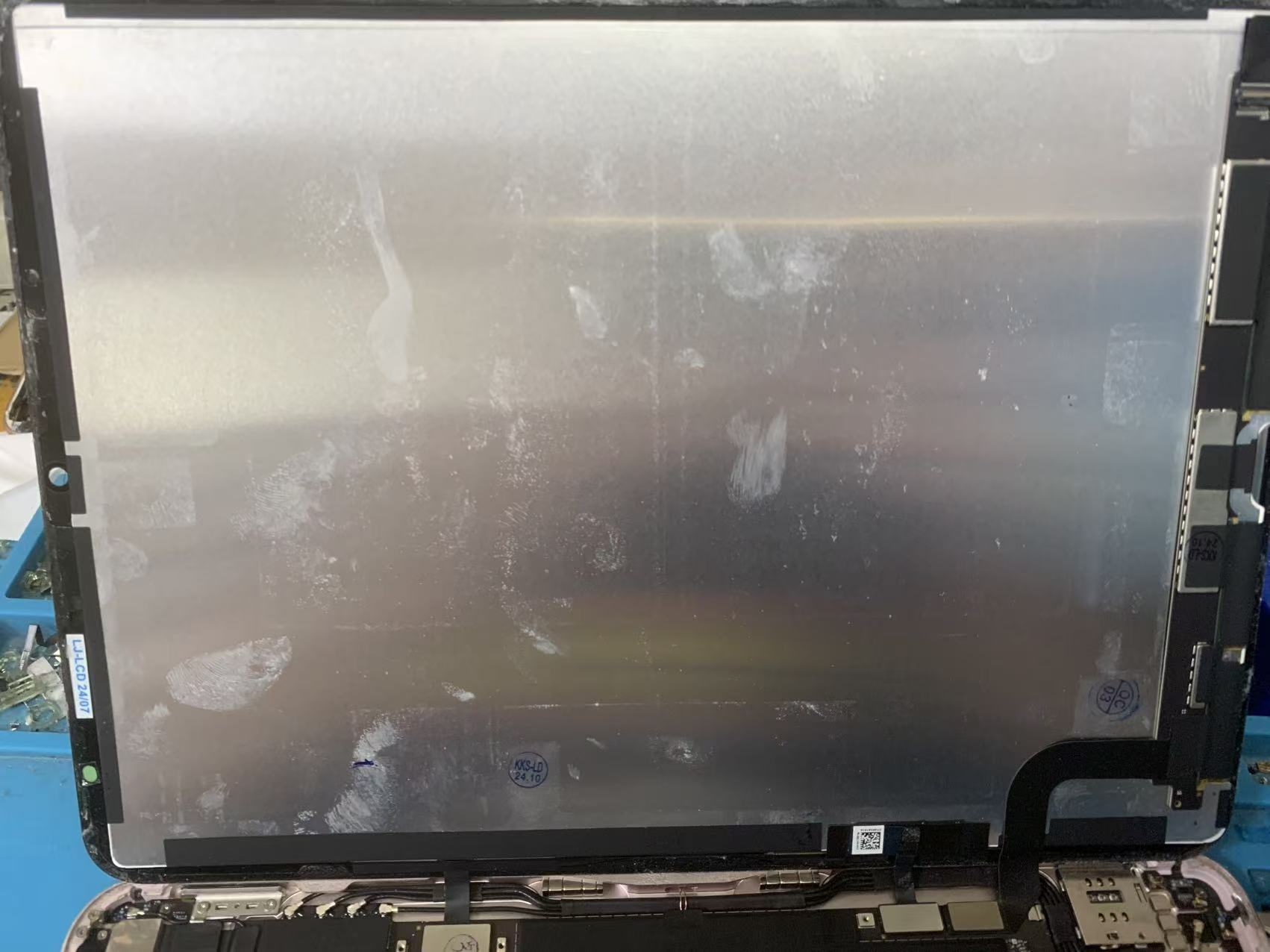 ipad-air4-touch-panel-exchange-repair-report-osaka-namba-japan (3).jpg
