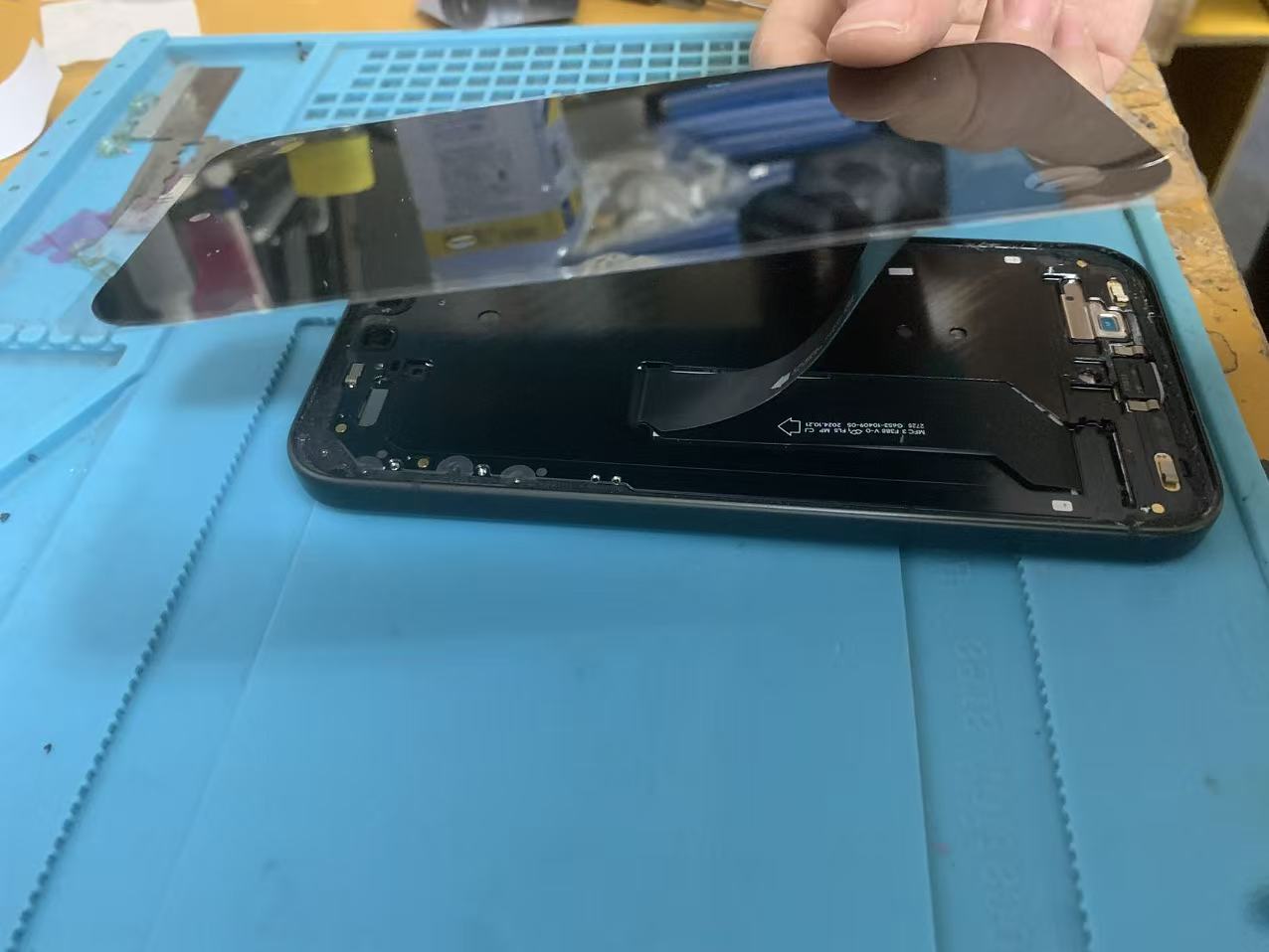 1784434052103086.jpg google-pixel10-ekisyou-koukan-gamen-shuuri-shuuri-report-display-replacement-osaka-namba-nihonbashi-smartphone-repair-center (2).jpg